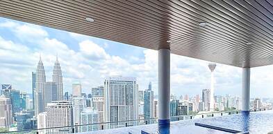 The Colony Luxe KLCC View Sky Pool