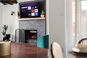 Hillside 3BR KingClose to DT Domain Q2