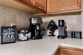 Hillside 3BR KingClose to DT Domain Q2