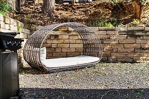 Hillside 3BR KingClose to DT Domain Q2