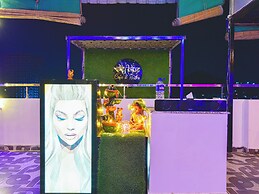 Sky Blu Hotel and Rooftop Restaurant