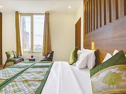 Sky Blu Hotel and Rooftop Restaurant