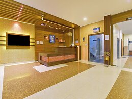 Sky Blu Hotel and Rooftop Restaurant