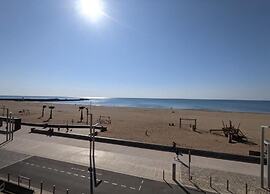 Stylish Stay by Serignan Sea
