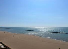 Stylish Stay by Serignan Sea
