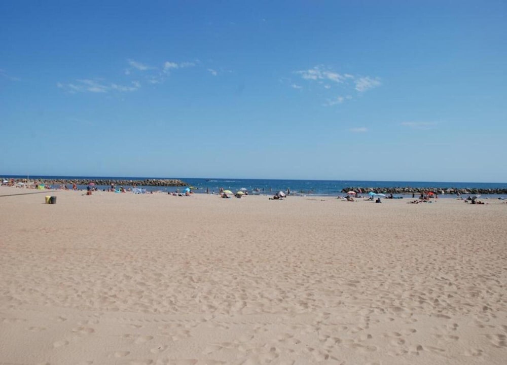 Stylish Stay by Serignan Sea