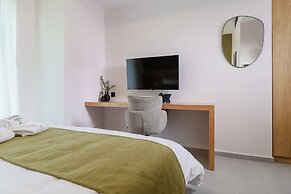 LIMNI Boutique Experience Hotel