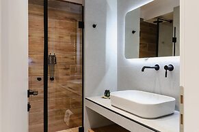 LIMNI Boutique Experience Hotel
