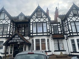 Tudor House Hotel