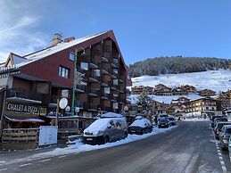 Modern Alpine Apartment