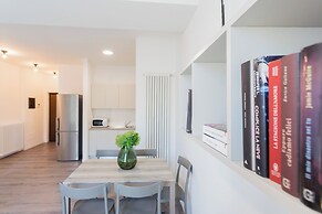 Garibaldi 24 Apartments by Rent all Como