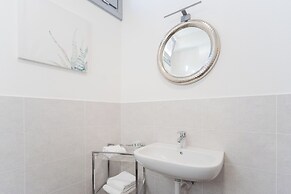 Garibaldi 24 Apartments by Rent all Como