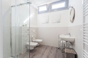 Garibaldi 24 Apartments by Rent all Como