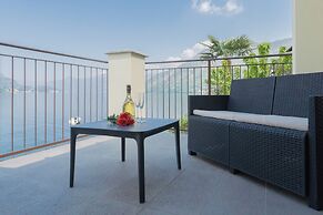 Dream Lake Apartments by Rent all Como