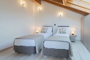 Dream Lake Apartments by Rent all Como