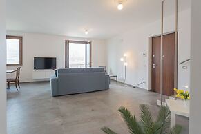 Dream Lake Apartments by Rent all Como