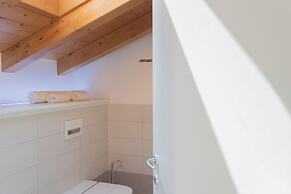 Dream Lake Apartments by Rent all Como