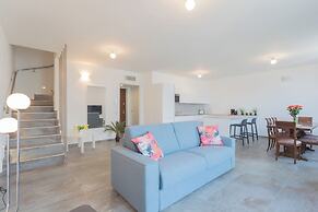 Dream Lake Apartments by Rent all Como