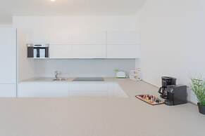 Dream Lake Apartments by Rent all Como