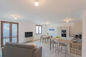 Dream Lake Apartments by Rent all Como