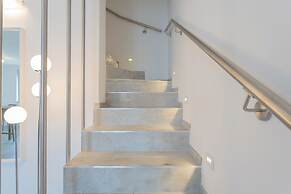 Dream Lake Apartments by Rent all Como