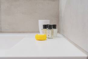 Dream Lake Apartments by Rent all Como