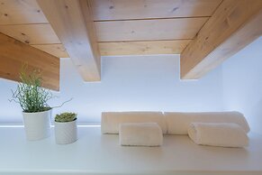 Dream Lake Apartments by Rent all Como