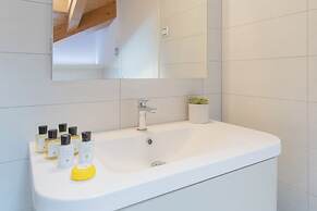 Dream Lake Apartments by Rent all Como