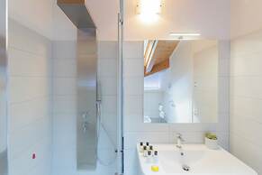 Dream Lake Apartments by Rent all Como