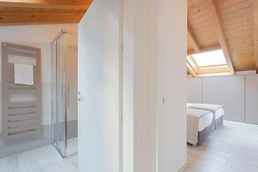 Dream Lake Apartments by Rent all Como