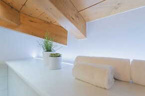 Dream Lake Apartments by Rent all Como