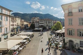 Linda Apartments by Rent all Como