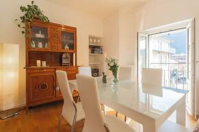 Linda Apartments by Rent all Como