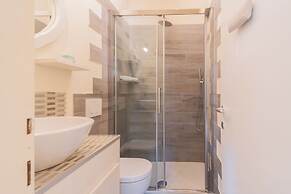 Linda Apartments by Rent all Como