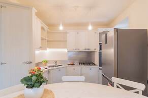 Linda Apartments by Rent all Como