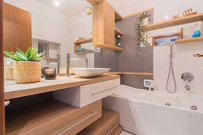 Linda Apartments by Rent all Como