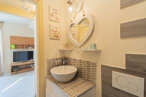 Linda Apartments by Rent all Como