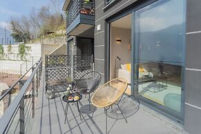 Residenza Maxim With Pool by Rent all Como