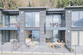 Residenza Maxim With Pool by Rent all Como