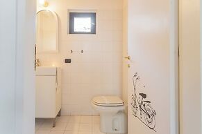 Vico Garden-203 by Rent all Como