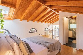 Vico Garden-203 by Rent all Como