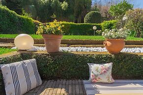 Vico Garden-203 by Rent all Como