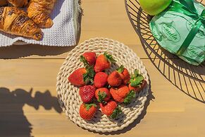 Vico Garden-203 by Rent all Como