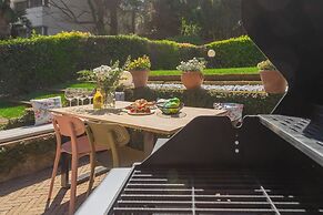 Vico Garden-203 by Rent all Como