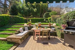 Vico Garden-203 by Rent all Como