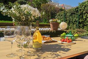 Vico Garden-203 by Rent all Como