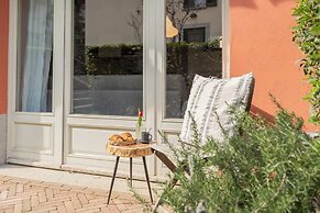 Vico Garden-203 by Rent all Como