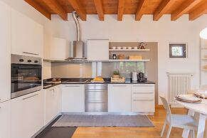 Vico Garden-203 by Rent all Como