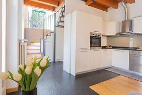 Vico Garden-203 by Rent all Como