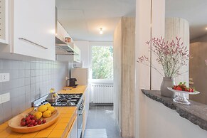 Casa Corbu by Rent all Como